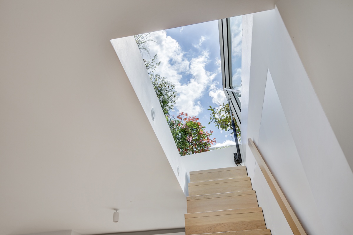 Réaménagement d'un appartement à Paris et création d'un rooftop : acces terrasse architecte