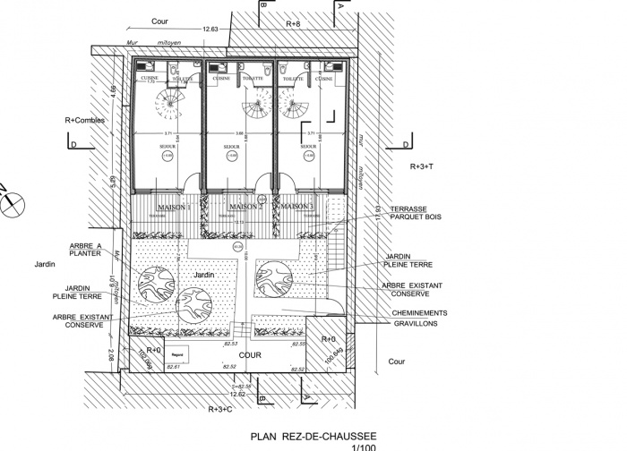 Trois maisons de ville, duplex et studio : plan RdC