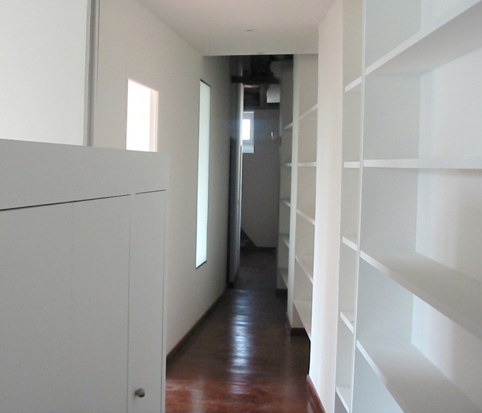 appartement CHERKY : vue sur couloir  inverse
